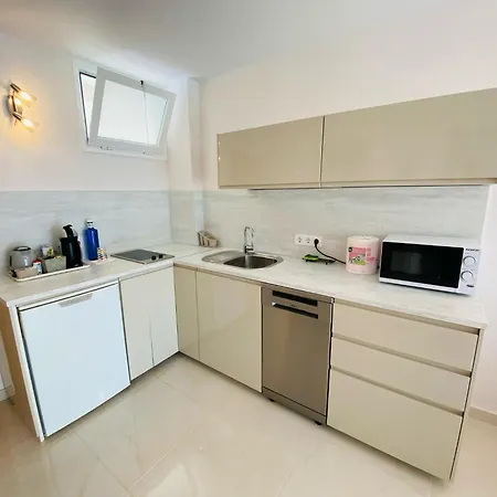 Dell'amor El Dorado Apartment