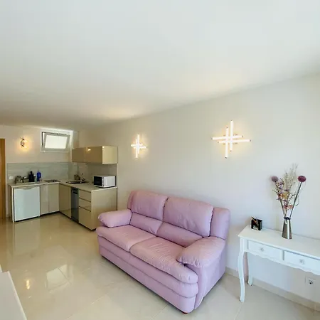 Dell'amor El Dorado Apartment
